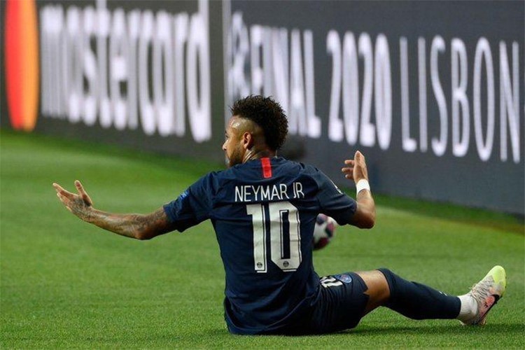 دوري أبطال أوروبا: بايرن ميونيخ يحرز لقبه السادس ويحرم سان جرمان من التتويج الأول