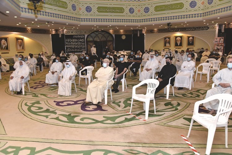 الحفاظ على التباعد بين المعزين في حسينية الشيخ الأوحد