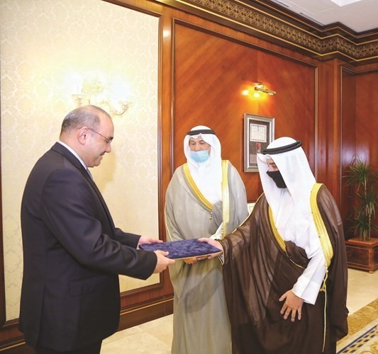 الناصر يتسلم نسخة من أوراق اعتماد السفير العراقي الجديد