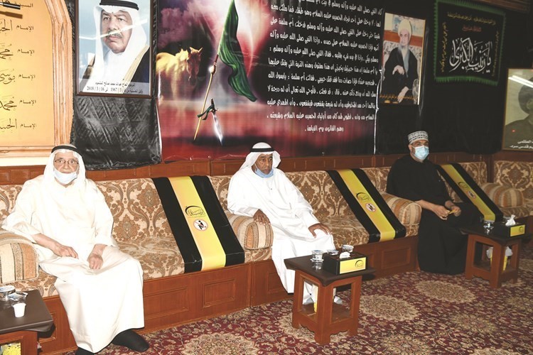 جانب من الحضور في حسينية المشموم