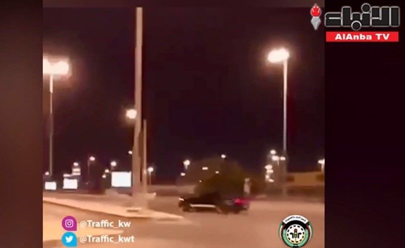بالفيديو.. ضبط مستهتر .. ومركبته إلى كراج الحجز لتجاوز ضوئية واستهتاره