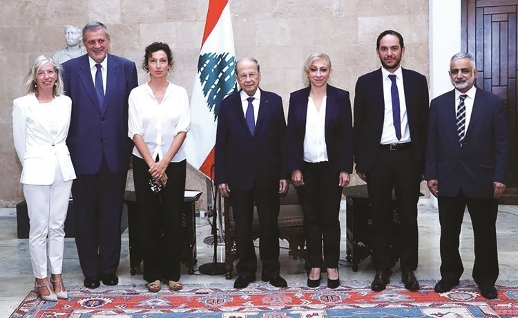 الرئيس العماد ميشال عون مستقبلا المديرة العامة لـ اليونيسكو أودري أزولاي بحضور المنسق الخاص للأمين العام للأمم المتحدة في لبنان يان كوبيتش والوفد المرافق	(محمود الطويل)