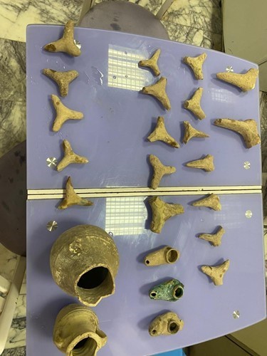 ضبط عشرات القطع الأثرية العباسية في محافظة ميسان بالعراق