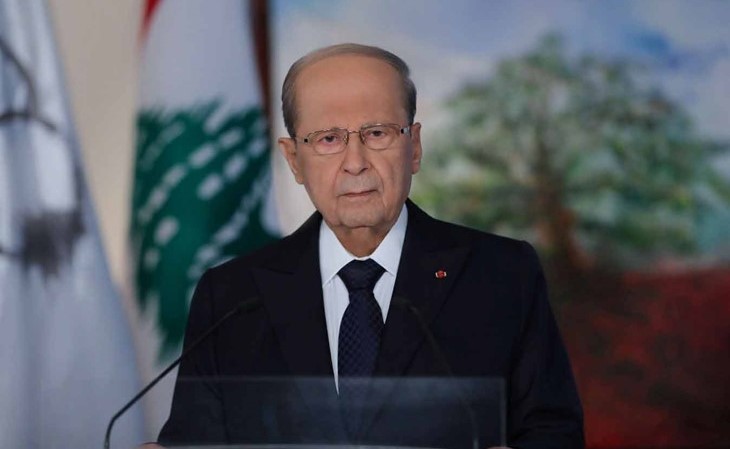 الرئيس العماد ميشال عون ملقيا خطابه للبنانيين عشية ذكرى إعلان دولة لبنان الكبير (أ.ف.پ)