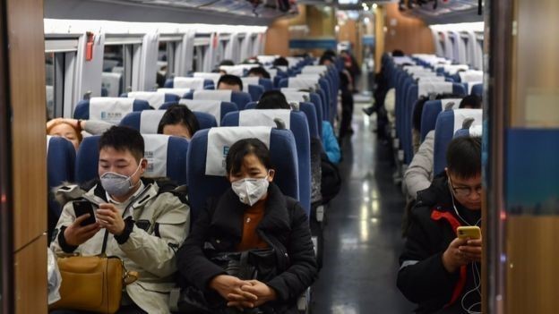 راكب حافلة صينية مريض بـ«كورونا» أصاب 23 شخصاً بالفيروس