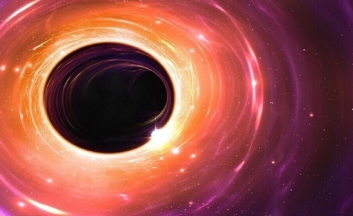 عالم فلك يكشف عن "نتائج وخيمة" قد تحدثها الثقوب السوداء على الأرض