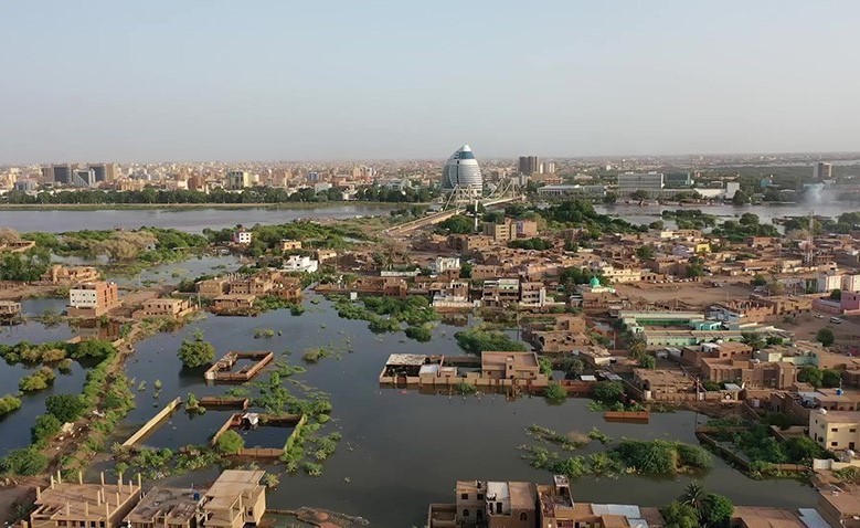 بالفيديو.. أهالي جزيرة توتي في السودان يعانون مأساة الفيضان الأكبر منذ قرن
