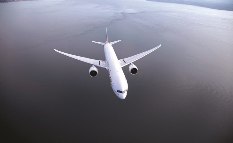 «طيران الإمارات» ترد لعملائها 5 مليارات درهم