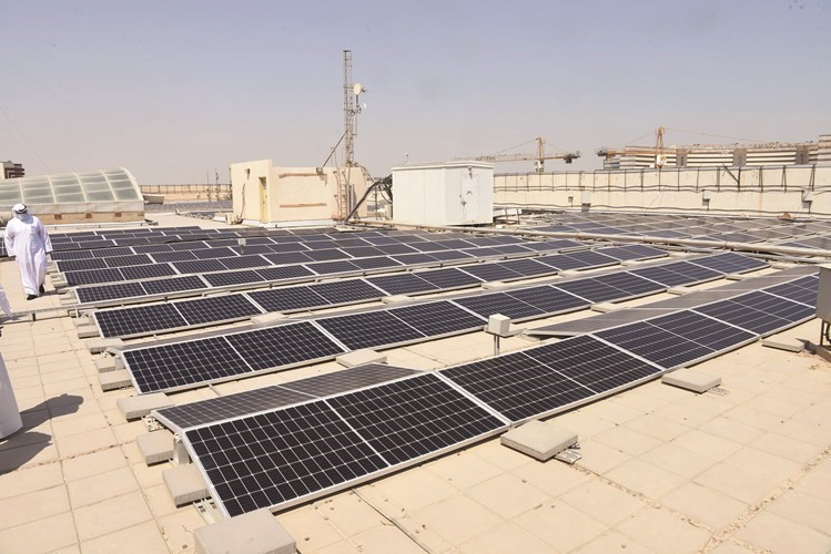 مشروع الطاقة الشمسية على سطح الهيئة العامة للصناعة