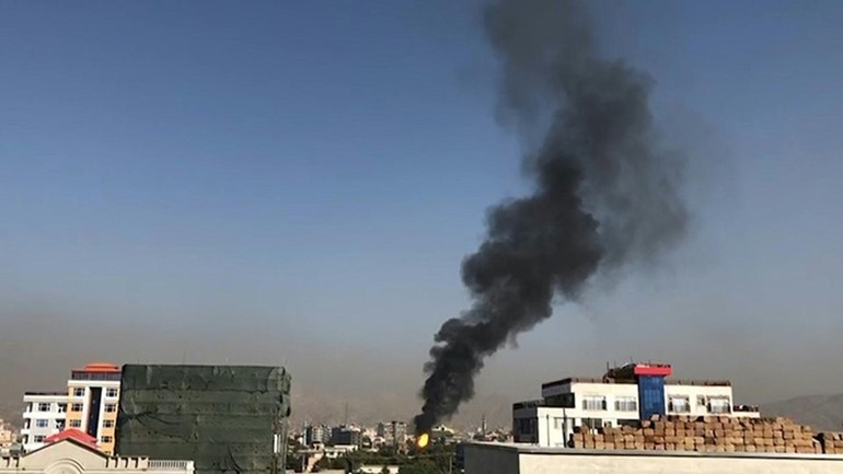 بالفيديو.. انفجار في كابول يستهدف موكب نائب الرئيس الأفغاني صالح