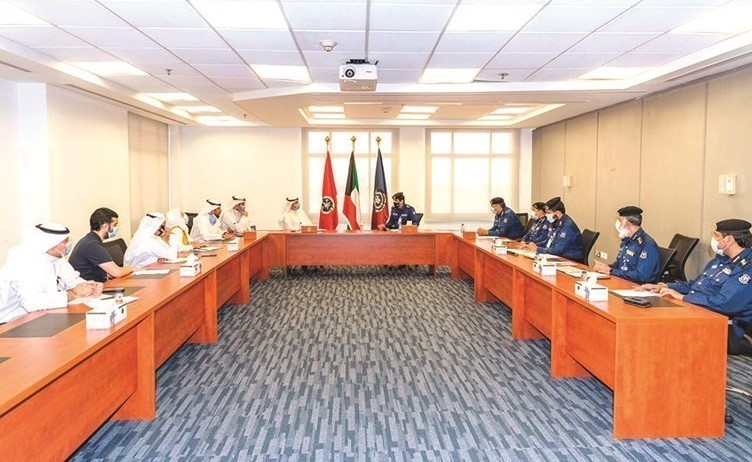 جانب من اجتماع الاطفاء والهيئة العامة للصناعة
