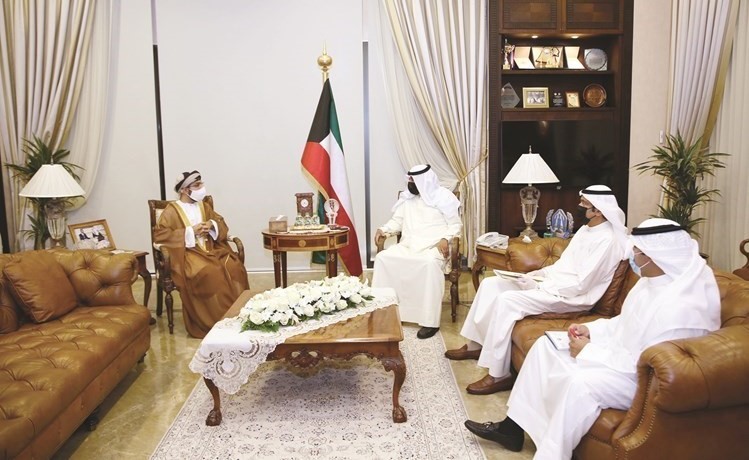 نائب وزير الخارجية خالد الجار الله مستقبلا سفير سلطنة عمان