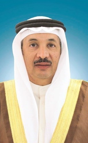 الجاسم يحيل موظفين بالبلدية للتحقيق