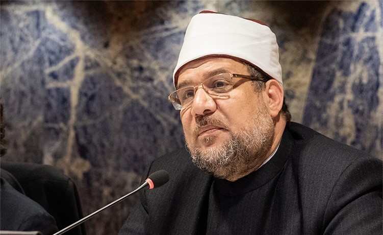 وزير الأوقاف المصري يعاقب إمام مسجد تجاوز مدة خطبة الجمعة