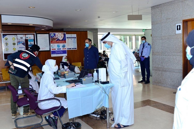 جامعة الكويت أجرت مسحات «كورونا» لمنتسبيها