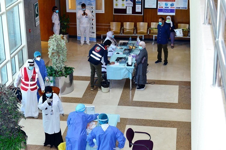 جامعة الكويت أجرت مسحات «كورونا» لمنتسبيها