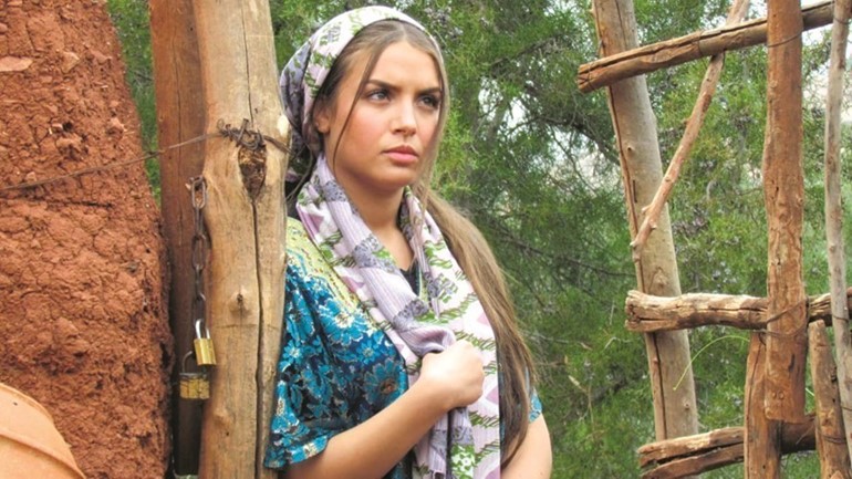 بطلة الفيلم المغربية فرح زرويل