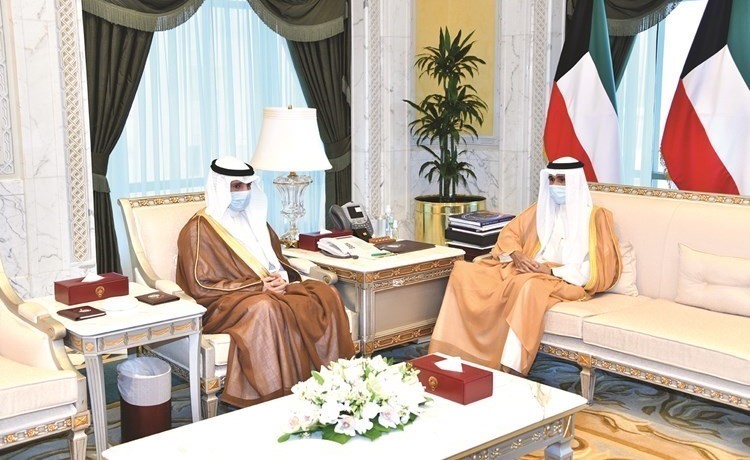 سمو نائب الأمير وولي العهد الشيخ نواف الأحمد مستقبلا رئيس مجلس الأمة مرزوق الغانم