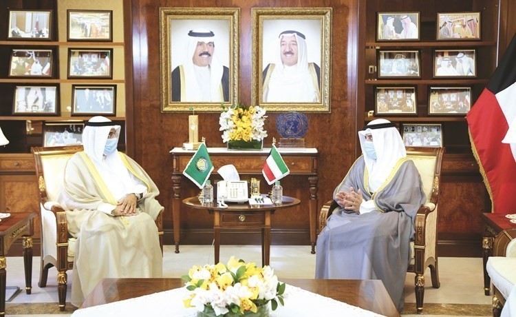 الشيخ د. أحمد ناصر المحمد مستقبلا د. نايف الحجرف