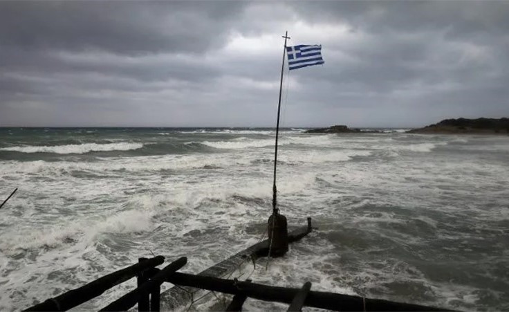 عاصفة نادرة في البحر المتوسط تضرب غرب اليونان