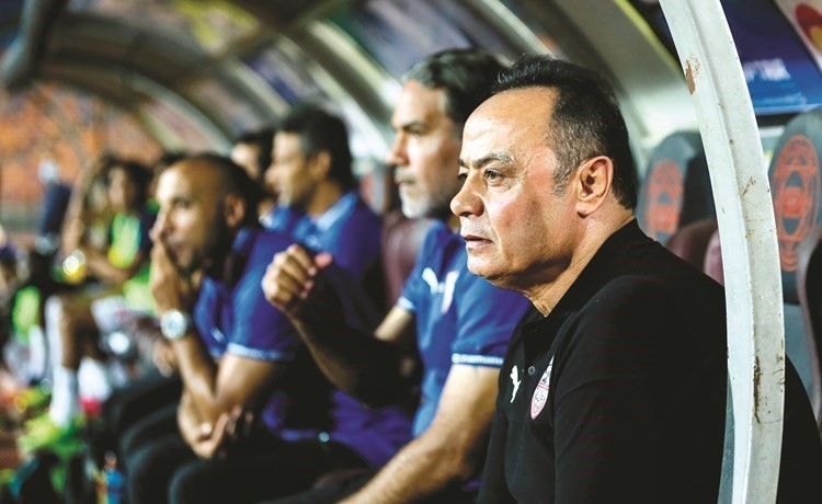 طارق يحيى يسعى لتعويض هزيمة الزمالك الأخيرة