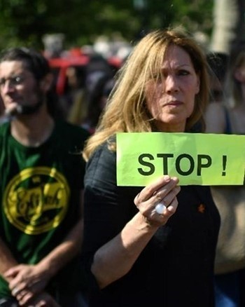 بدء اعتماد السوار الإلكتروني في فرنسا للحد من العنف الأسري