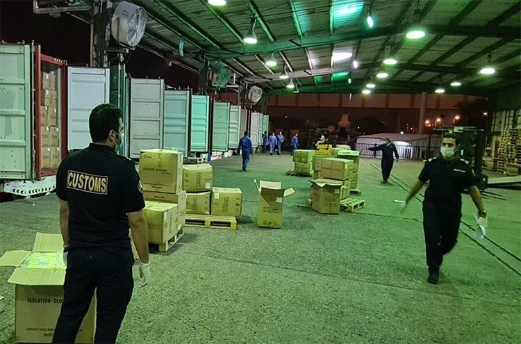 جمارك الكويت : وصول 540 حاوية بميناء الشعيبة مكونة من مستلزمات طبية متعددة