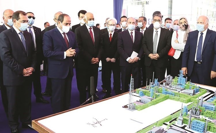 الرئيس عبد الفتاح السيسي خلال افتتاحه امس مصفاة الشركة المصرية للتكرير البترول بمسطرد
