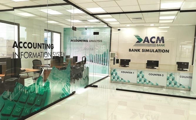 توقيع اتفاقية تعاون بين ACM وAUM للحصول على البكالوريوس بعد الدبلوم
