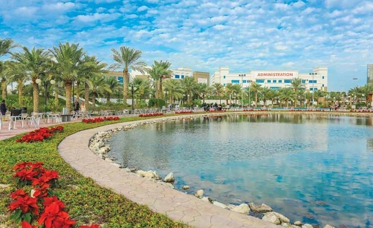 توقيع اتفاقية تعاون بين ACM وAUM للحصول على البكالوريوس بعد الدبلوم