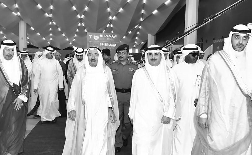 سمو الأمير الراحل الشيخ صباح الأحمد خلال حضوره حفل تدشين مبنى الركاب الجديد رقم (4) في مطار الكويت الدولي