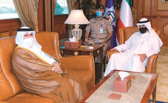 أنس الصالح خلال استقباله السفير البحريني صلاح المالكي
