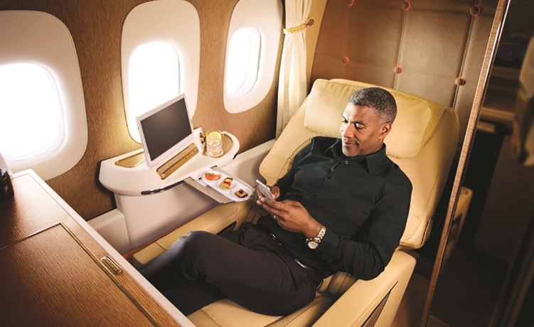 «طيران الإمارات» أفضل ناقل عالمي في 2020