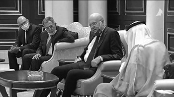رؤساء الحكومة اللبنانية السابقين يقدمون واجب العزاء بوفاة سمو الأمير الراحل 