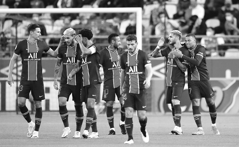 باريس للحفاظ على زخم الانتصارات أمام أنجيه