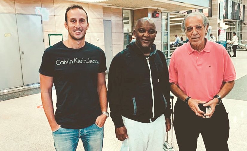 سمير عدلي وأمير توفيق خلال استقبال موسيماني بمطار القاهرة