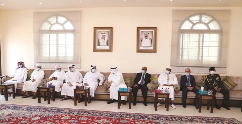 الوزراء وكبار المسؤولين الإماراتيين يقدمون واجب العزاء