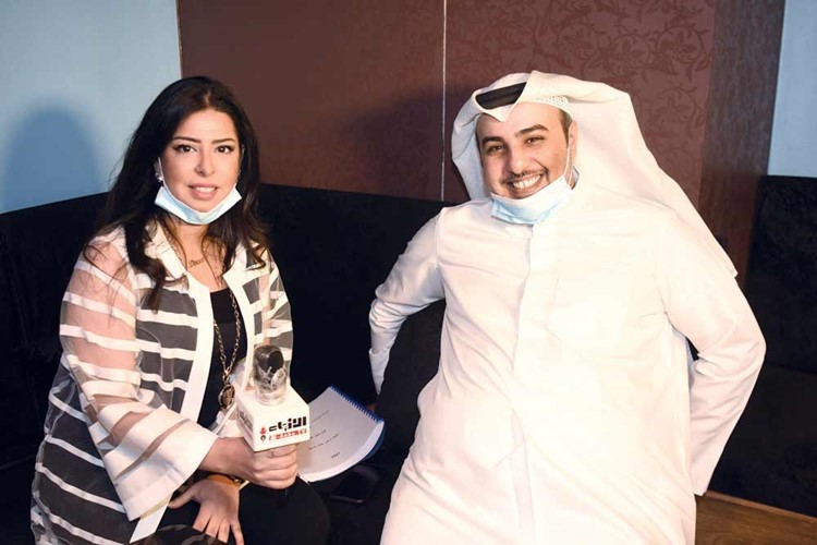  الزميلة دعاء خطاب مع الكاتب والمنتج بندر السعيد