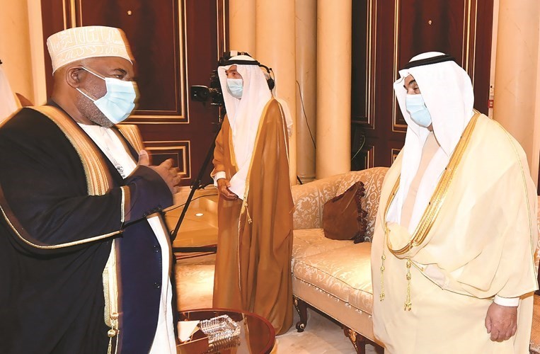  ومعزيا سمو الشيخ ناصر المحمد