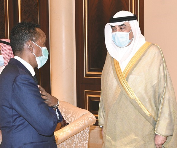 سمو الشيخ صباح الخالد يتلقى العزاء