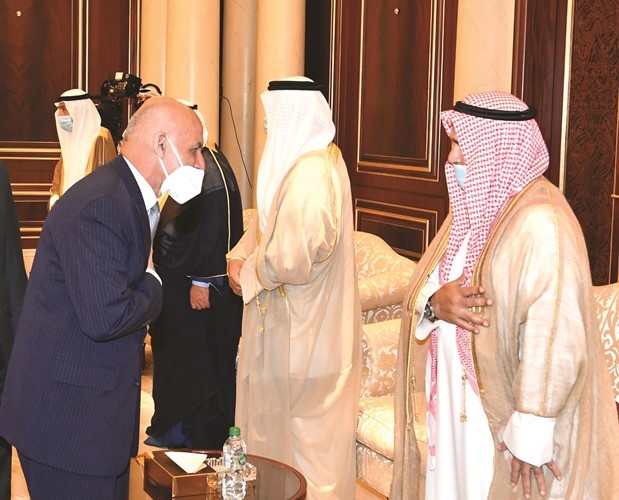  ومعزيا الشيخ حمد صباح الأحمد