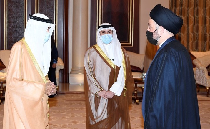 صاحب السمو الأمير الشيخ نواف الأحمد يتلقى التعازي من عمار الحكيم