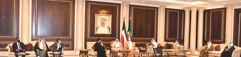 صاحب السمو الأمير الشيخ نواف الأحمد خلال استقباله عمار الحكيم بحضور رئيس مجلس الأمة مرزوق الغانم والشيخ مشعل الأحمد والشيخ جابرالعبد الله وسمو الشيخ ناصر المحمد