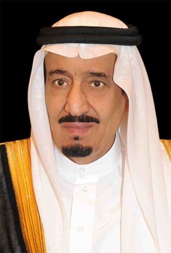 خادم الحرمين يهنئ سمو الشيخ مشعل الأحمد بتزكيته ولياً للعهد