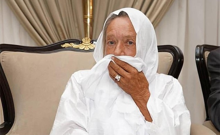 رهينة فرنسية تعلن إسلامها بعد تحريرها  : "تقولون صوفي.. لكن أمامكم مريم"