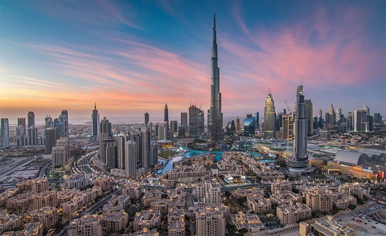 دبي تتعاقد مع شركة فيديو عالمية لإظهار معالم المدينة في لعبة "فيفا 21"