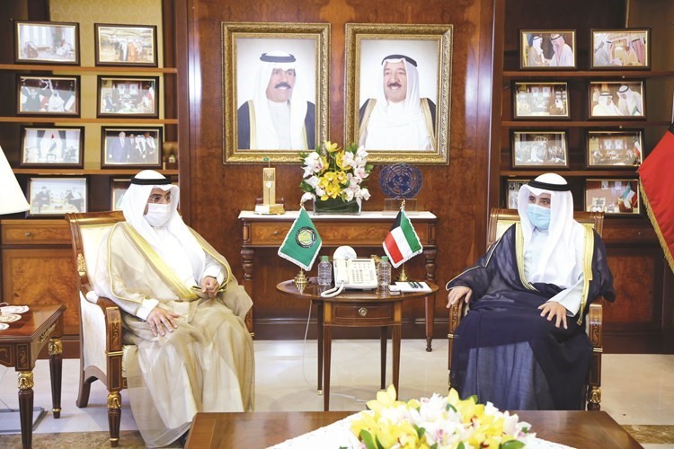 الشيخ د.أحمد ناصر المحمد مستقبلا د.نايف الحجرف