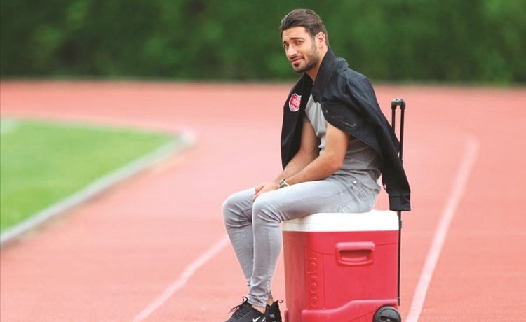 لاعب برسبوليس شجاع خليل زاده
