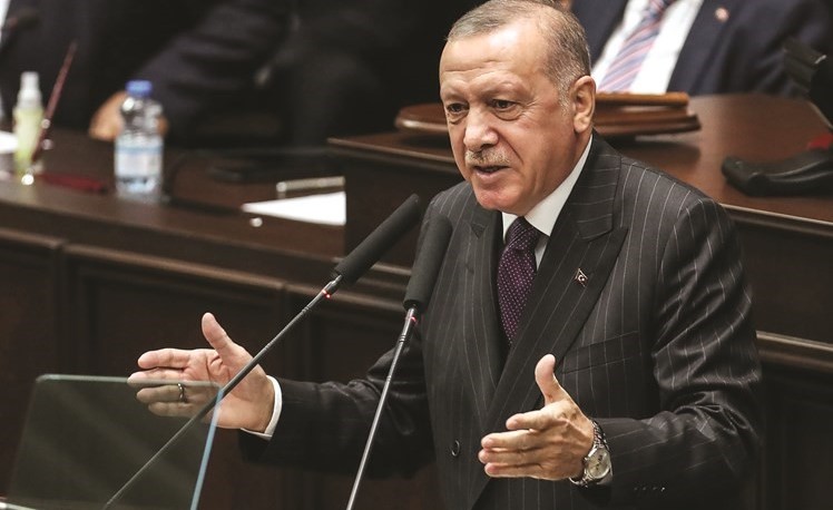الرئيس التركي رجب طيب أردوغان خلال إلقاء كلمته في البرلمان	 (أ.ف.پ)