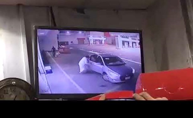 صورة ارشيفية لسرقة مركبة في وضعية التشغيل